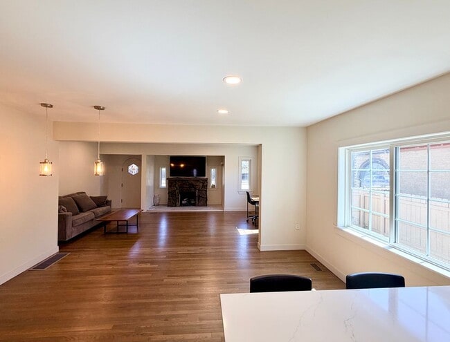 Photo - 557 S University Blvd