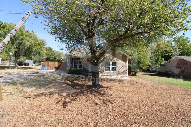 Photo - 3108 Santa Fe St