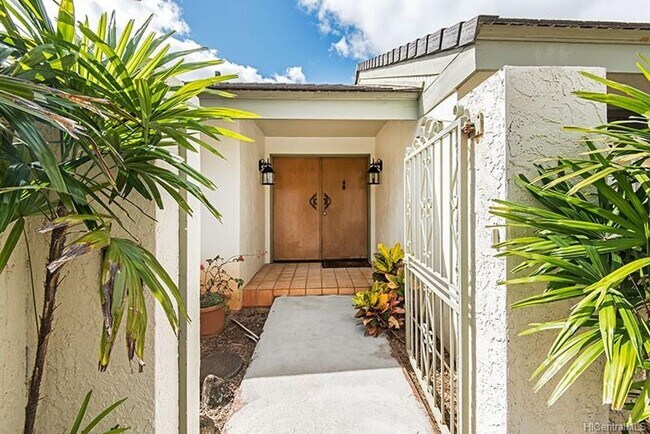 98-604 Kuini St.
