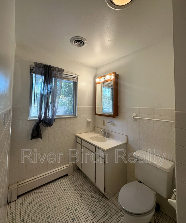 Photo - 525 W Cook St