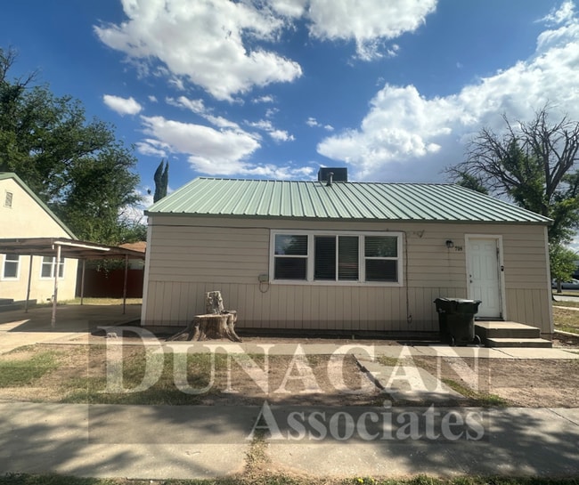 Building Photo - 3 Bedroom, 1.5 bath