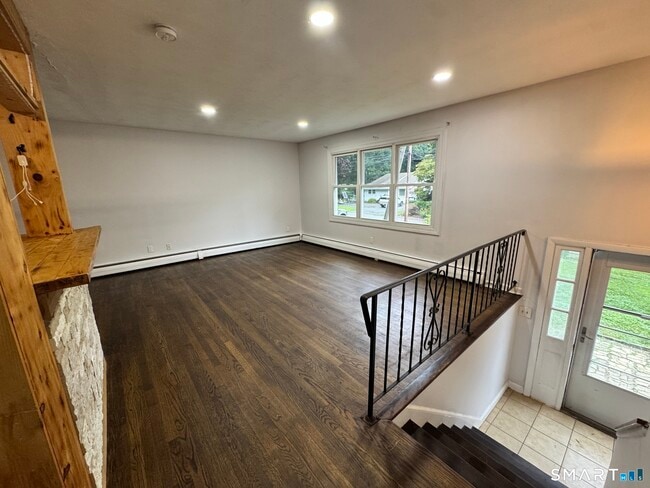 Photo - 9 Fulmore Dr