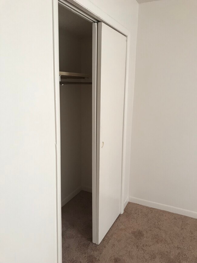 Photo - Meadowbrook Apartments