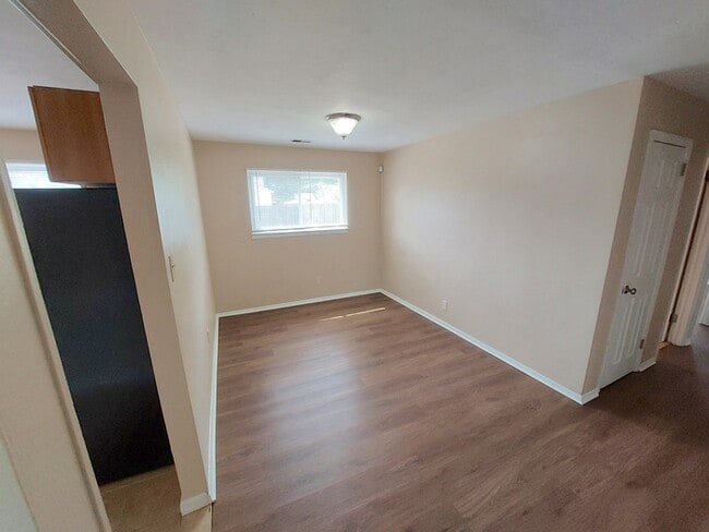 Photo - 329 Bernice Pl