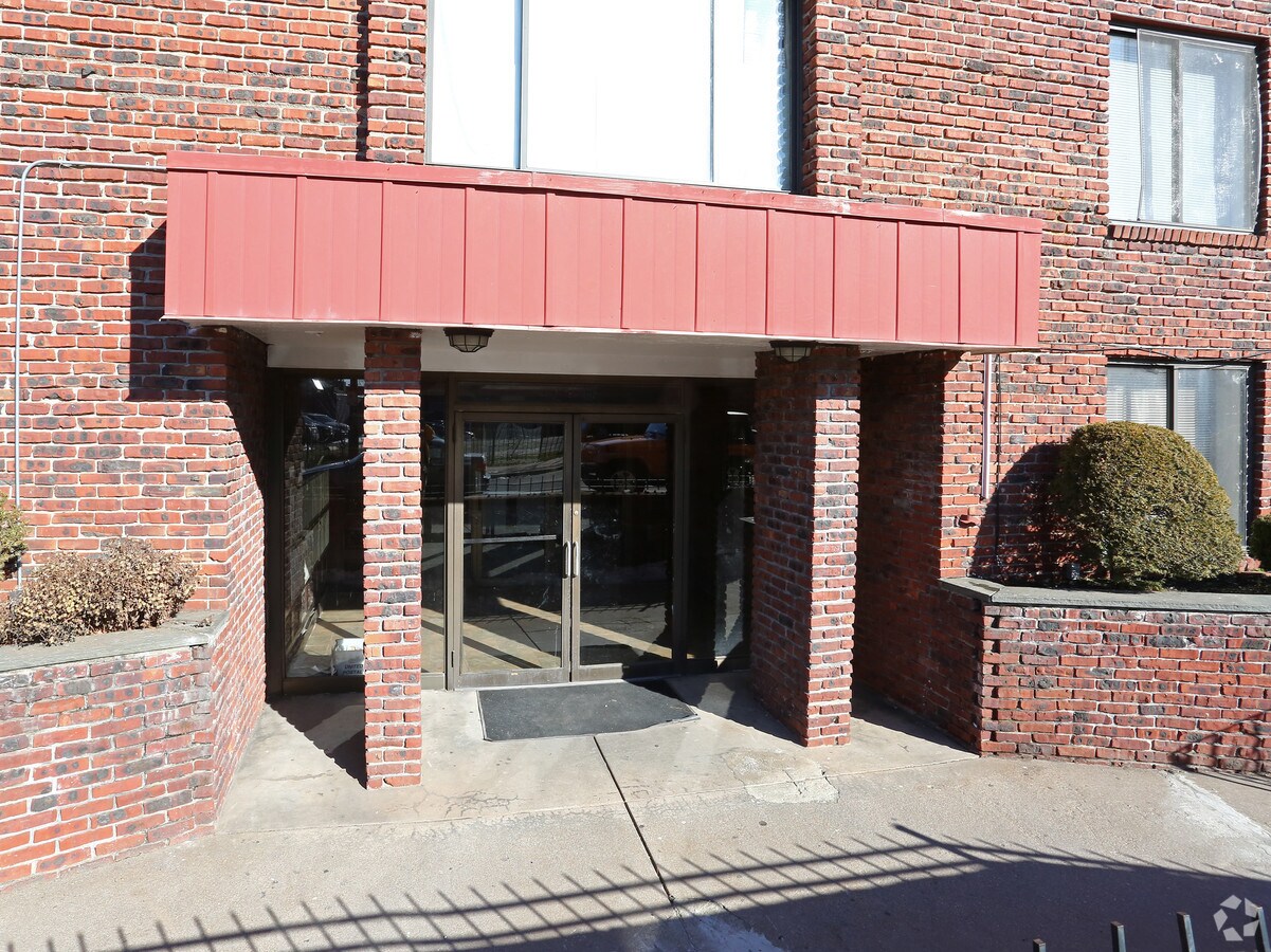 Photo - Carlton House