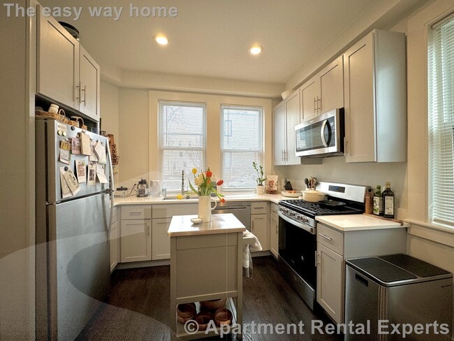 Photo - 75 Kinnaird St