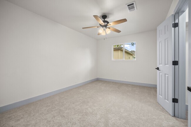 Photo - 4903 Mayflower St