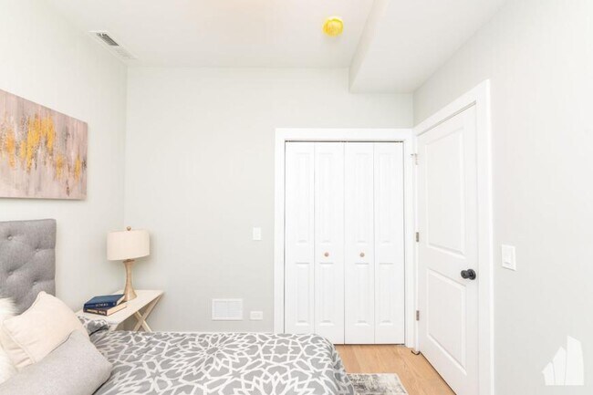 Photo - 3 bedroom in Chicago IL 60618 Unit 4409-1A