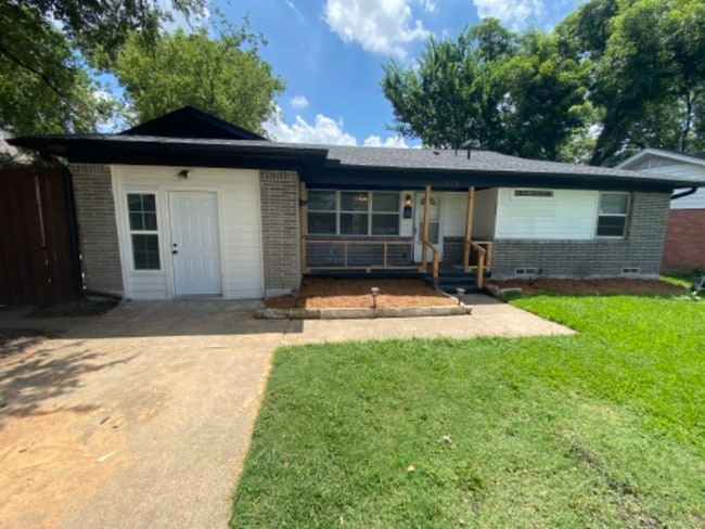 Building Photo - 309 Dover Dr Rental