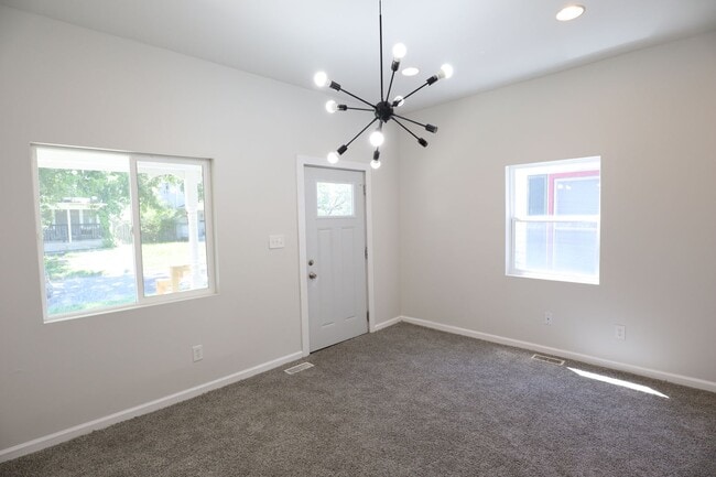 126-128 N Colorado Ave