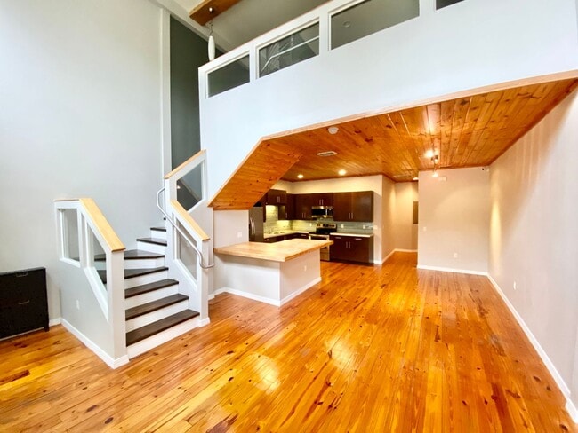 Photo - LUXURY TOWNHOME IN SODO 3/2.5 PLUS OFFICE AND BONUS ROOM  - DOWNTOWN ORLANDO
