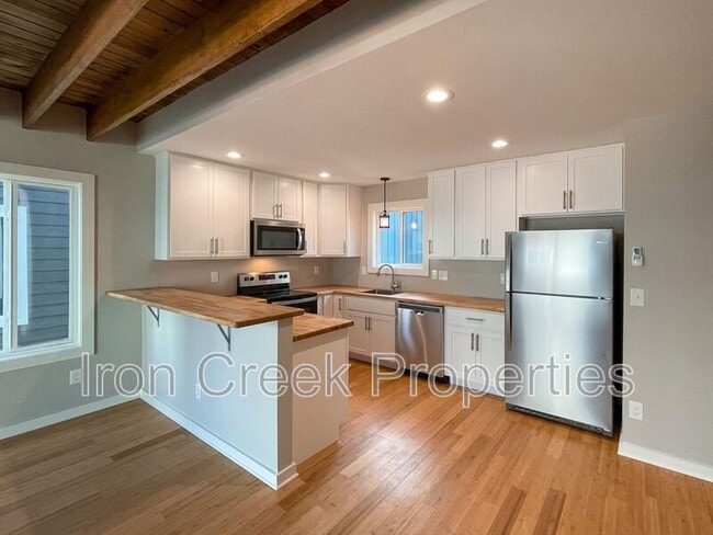 Photo - 55 W Cascade St