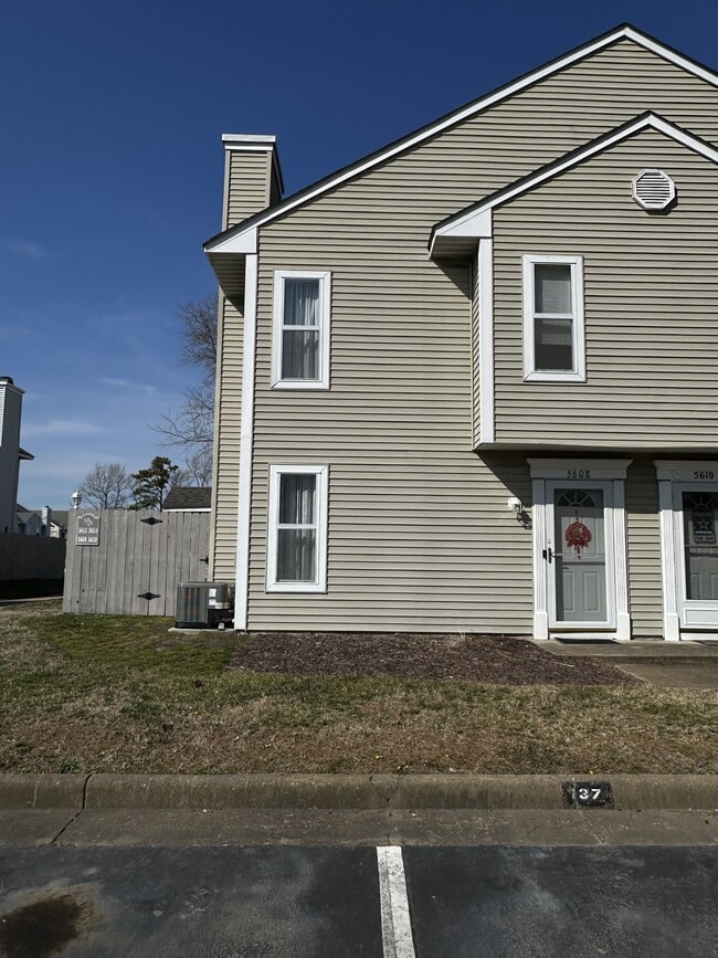 Photo - 5608 Tourmaline Ct