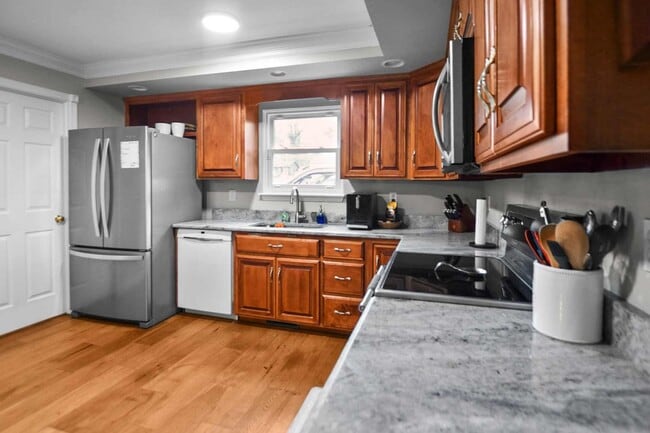 Photo - Pet Friendly Three Bedroom!