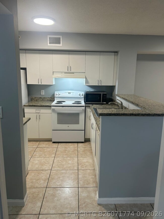 4820 N State Rd 7 Unit 10103