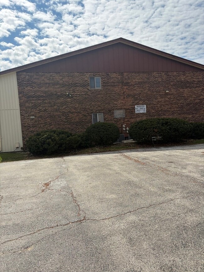 Photo - 7131 Hickory St