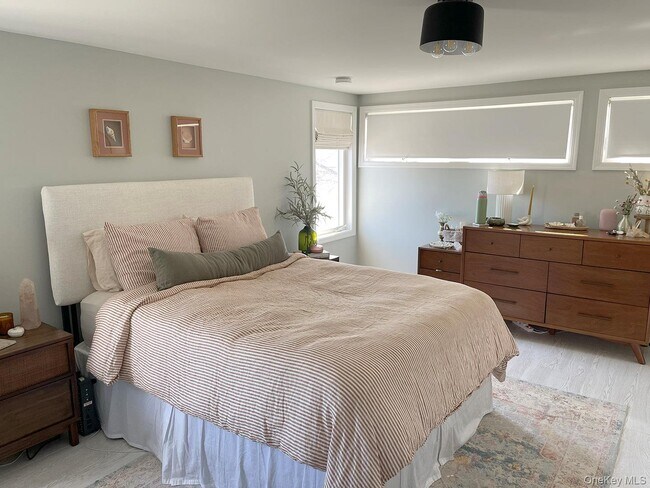 Photo - 128 Roosevelt Blvd