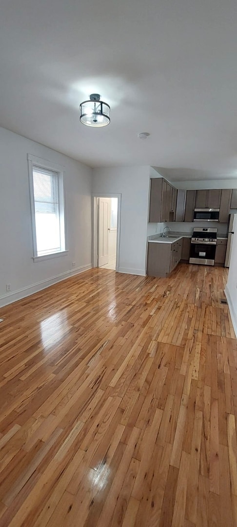 Photo - 3915 W Potomac Ave