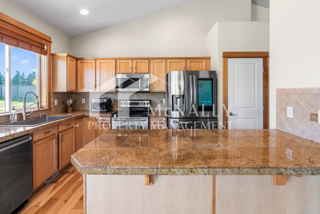 Photo - Beautiful Craftsman Home in the Desirable Southlake Ridge Community