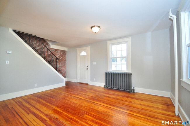 Photo - 14 Hazelmeadow Pl
