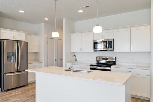 Photo - Enormous 3 Bed - 2 Bath Pet Friendly Townhome with Large Unfinished Basement! - Available on Augu...