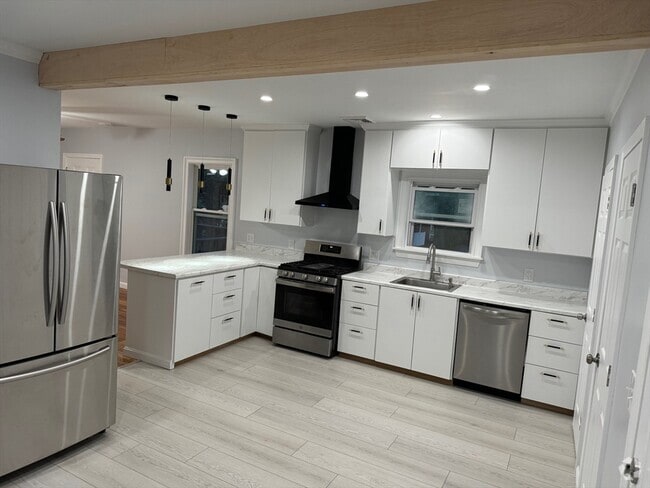 Building Photo - 107 Harrison St Unit 2 Rental