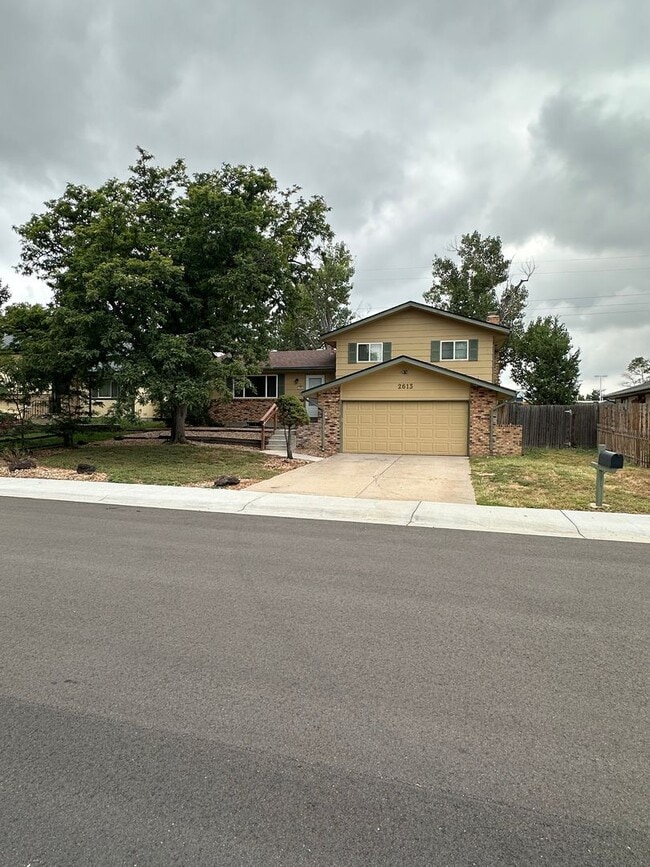 Fantastic 4 bdrm home avail NOW - Fantastic 4 bdrm home avail NOW