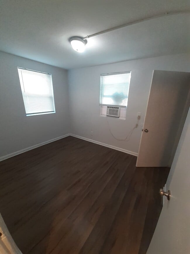 Photo - 610 W 18th St Unit 3