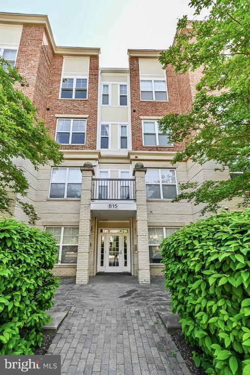 Building Photo - 815 Branch Dr Unit 401