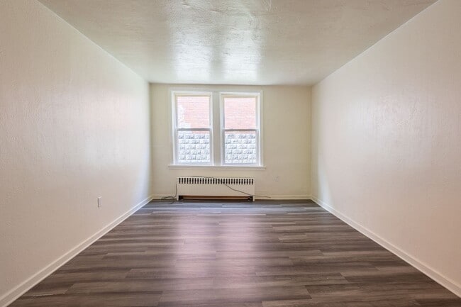 Photo - 2040 Brownsville Rd Unidad 1