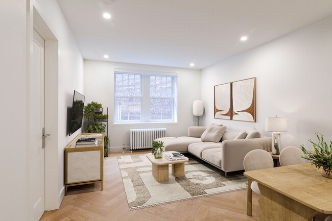 Photo - 266 Lansdowne