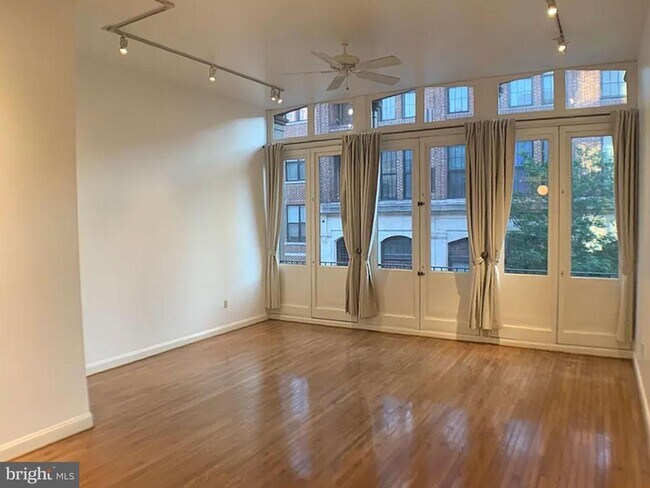 Photo - 261 N 3rd St Unit 2