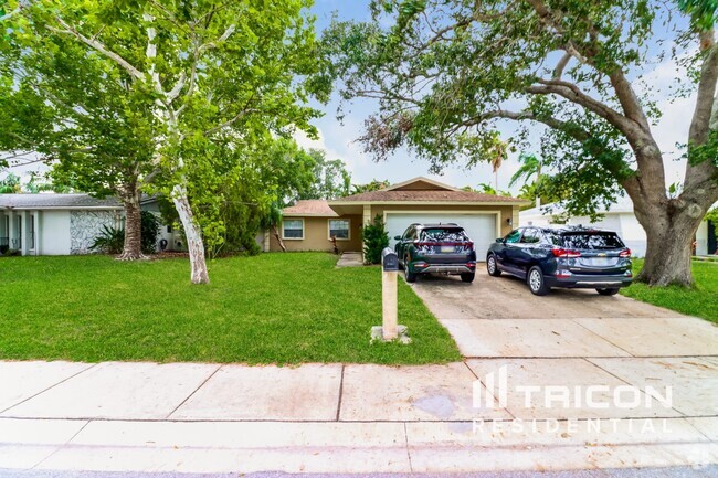 Building Photo - 1708 Hibiscus Cir N Rental