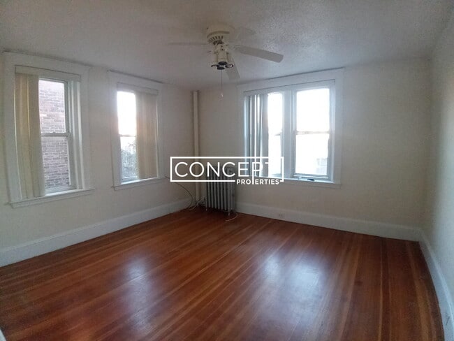 Photo - 15 Barrows St Unit 3