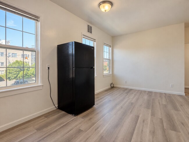 1408 21st Ave Unit 202