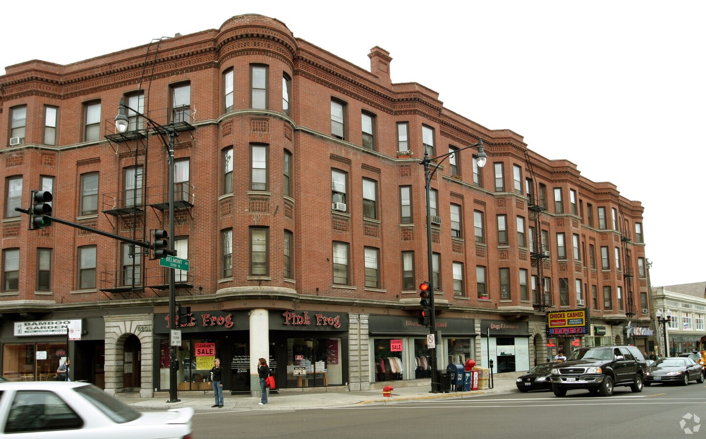 Windy City Residential - 820-824 W Belmont Ave Apartments