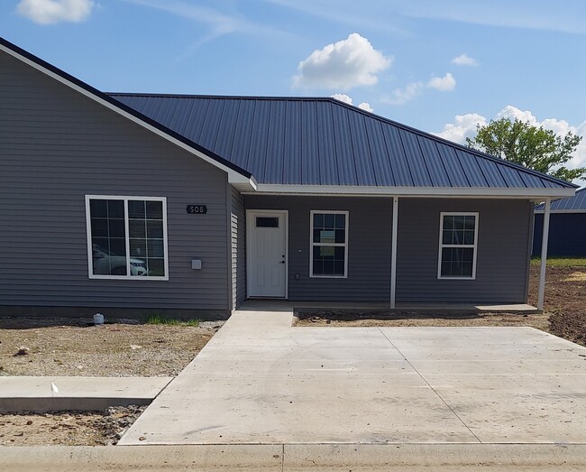 Photo - 506 Eagle St Townhome