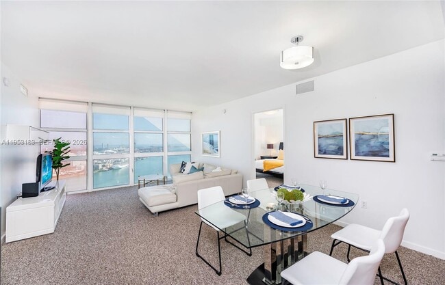 Photo - 50 Biscayne Blvd Unidad 4104