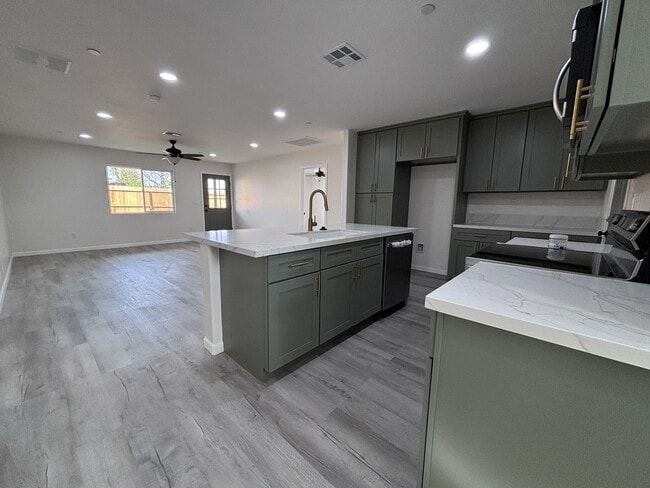 Photo - 206 Hughes Ave
