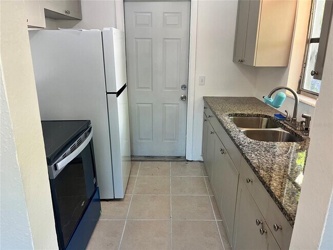 Photo - 137 38th Ave SE