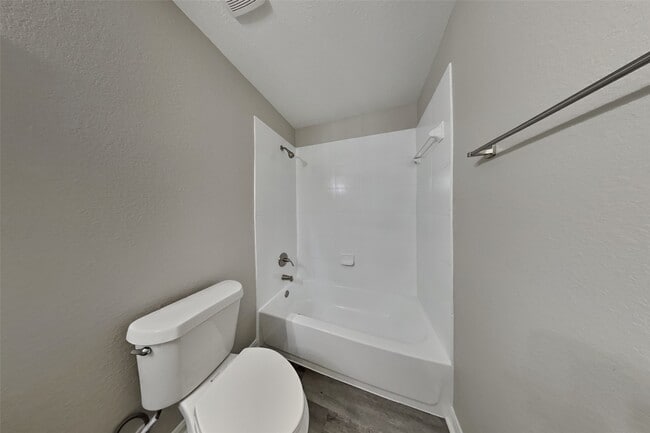 Building Photo - 7734 Pasture Bend Ln