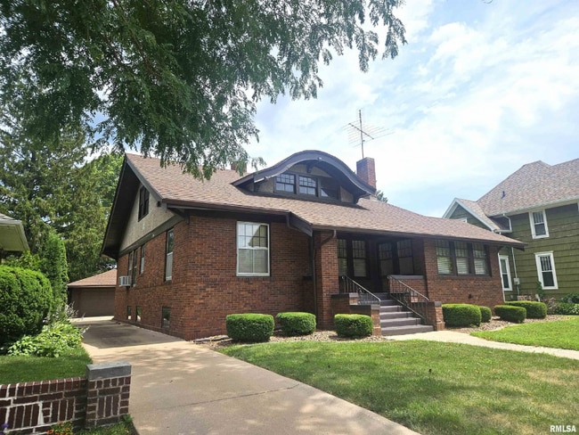 Photo - 1155 N Cherry St