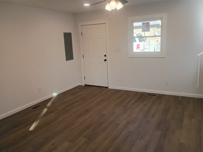 Photo - 101 Edmonds Dr