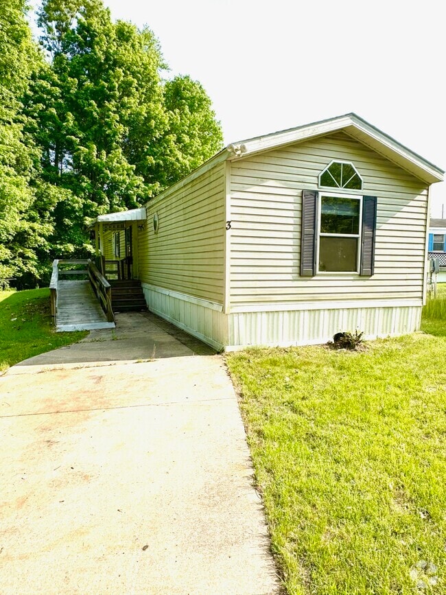 Building Photo - 3 Gladeview Rental