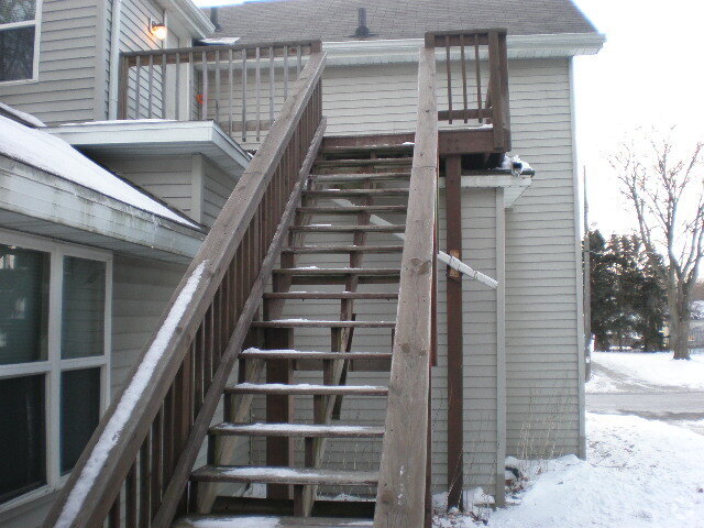 Building Photo - 913 N 11th St Unit UPPER Rental