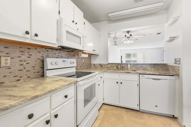1161 Shadow Lake Cir