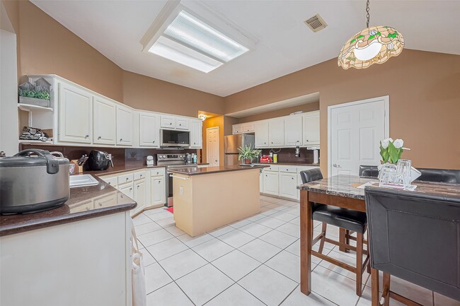 Photo - 10323 Emerald Pine Dr