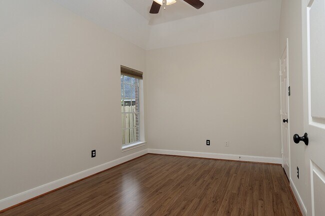 Photo - 38 Eagle Mead Pl