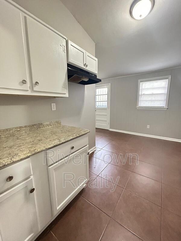 Photo - 1316 E Raines Rd