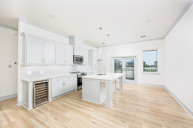 Photo - 3261 Pirates Cove